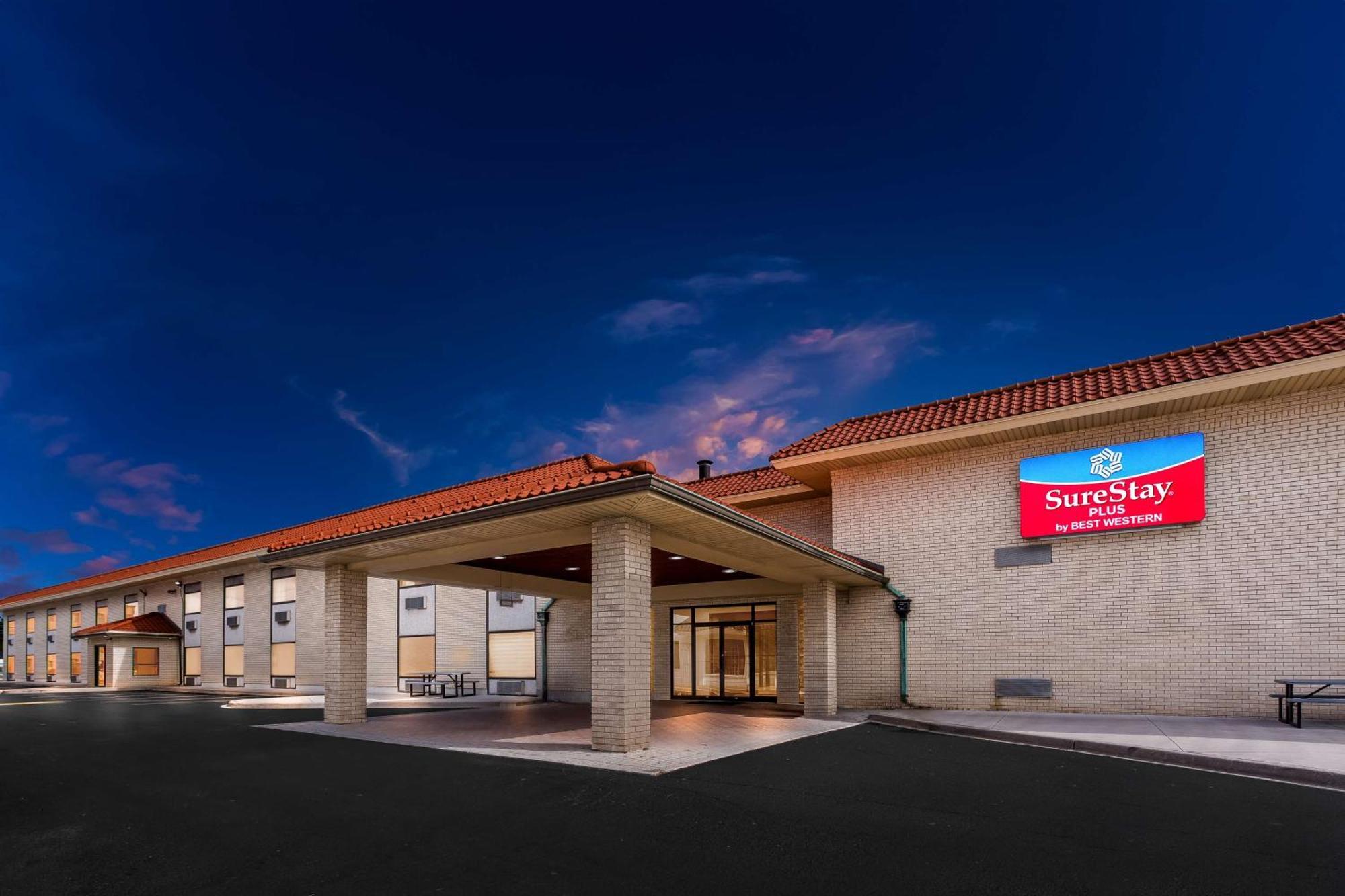 Surestay Plus By Best Western Windsor Exterior foto